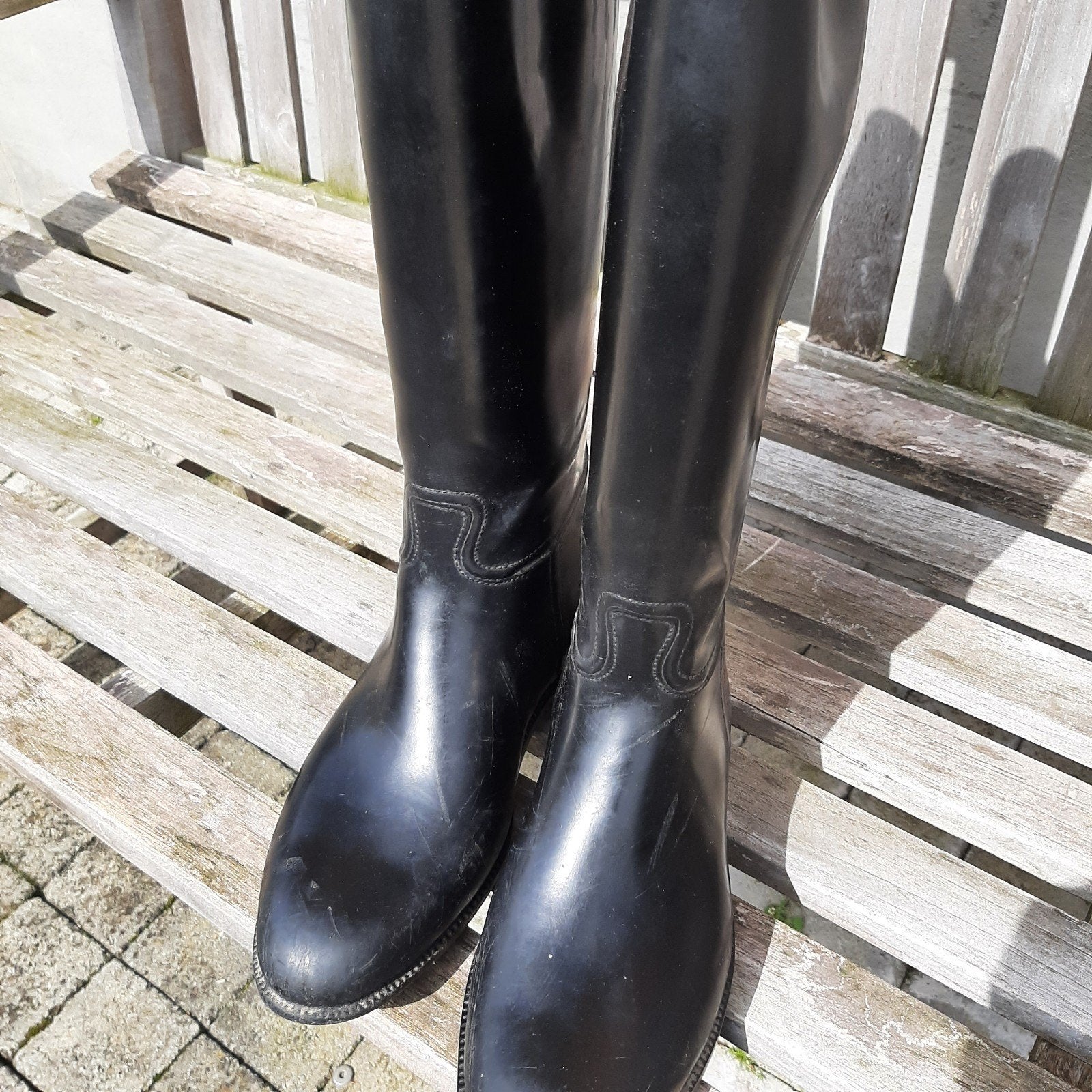 Bottes d'équitation, Enlèvement