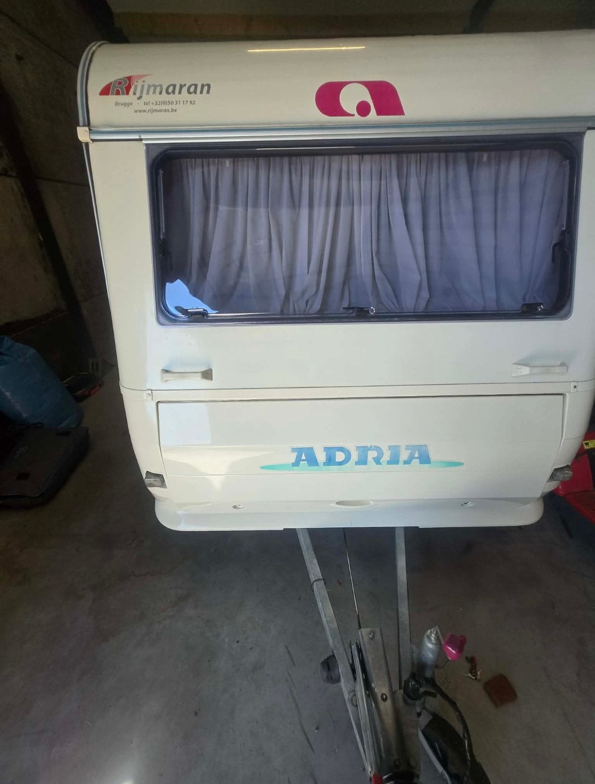 Adria 420 unica, Caravans en Kamperen, Caravans, Particulier, Koelkast, Adria