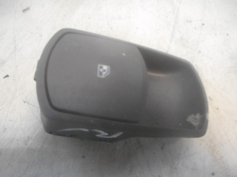 INTERRUPTEUR D'ALIMENTATION VITRE AVANT DROIT Opel Corsa D, Utilisé, Opel