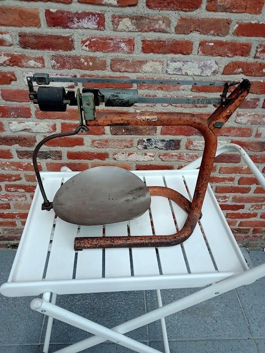 oude bakkers weegschaal / bascule, Antiquités & Art, Antiquités | Outils & Instruments, Enlèvement