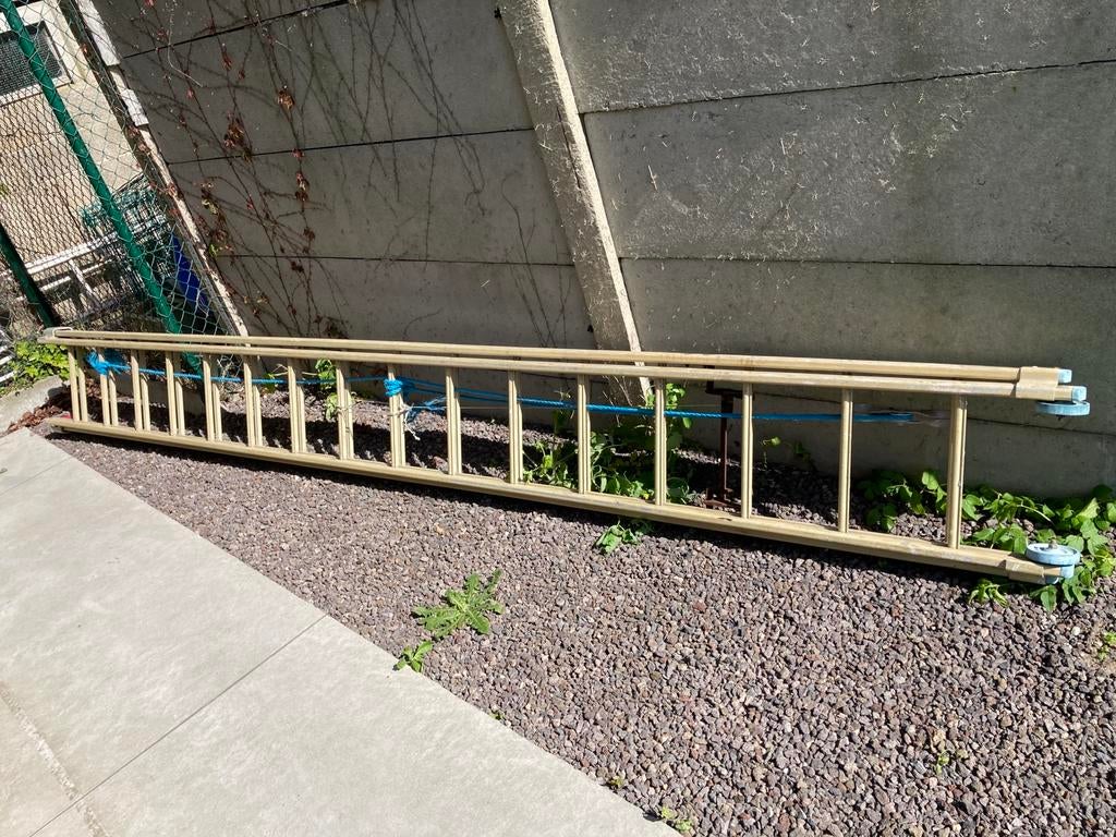 Aluminium ladder 2x 4 meter, Doe-het-zelf en Bouw, Ladders en Trappen, Ophalen, Zo goed als nieuw, Ladder