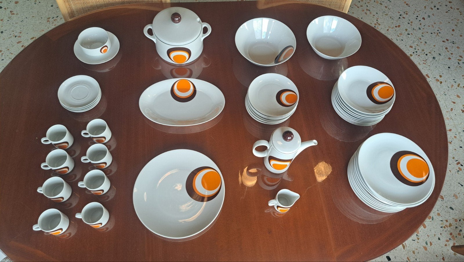 Vintage serviesset 54 delig, Huis en Inrichting, Keuken | Servies, Ophalen, Zo goed als nieuw, Vintage, Compleet servies