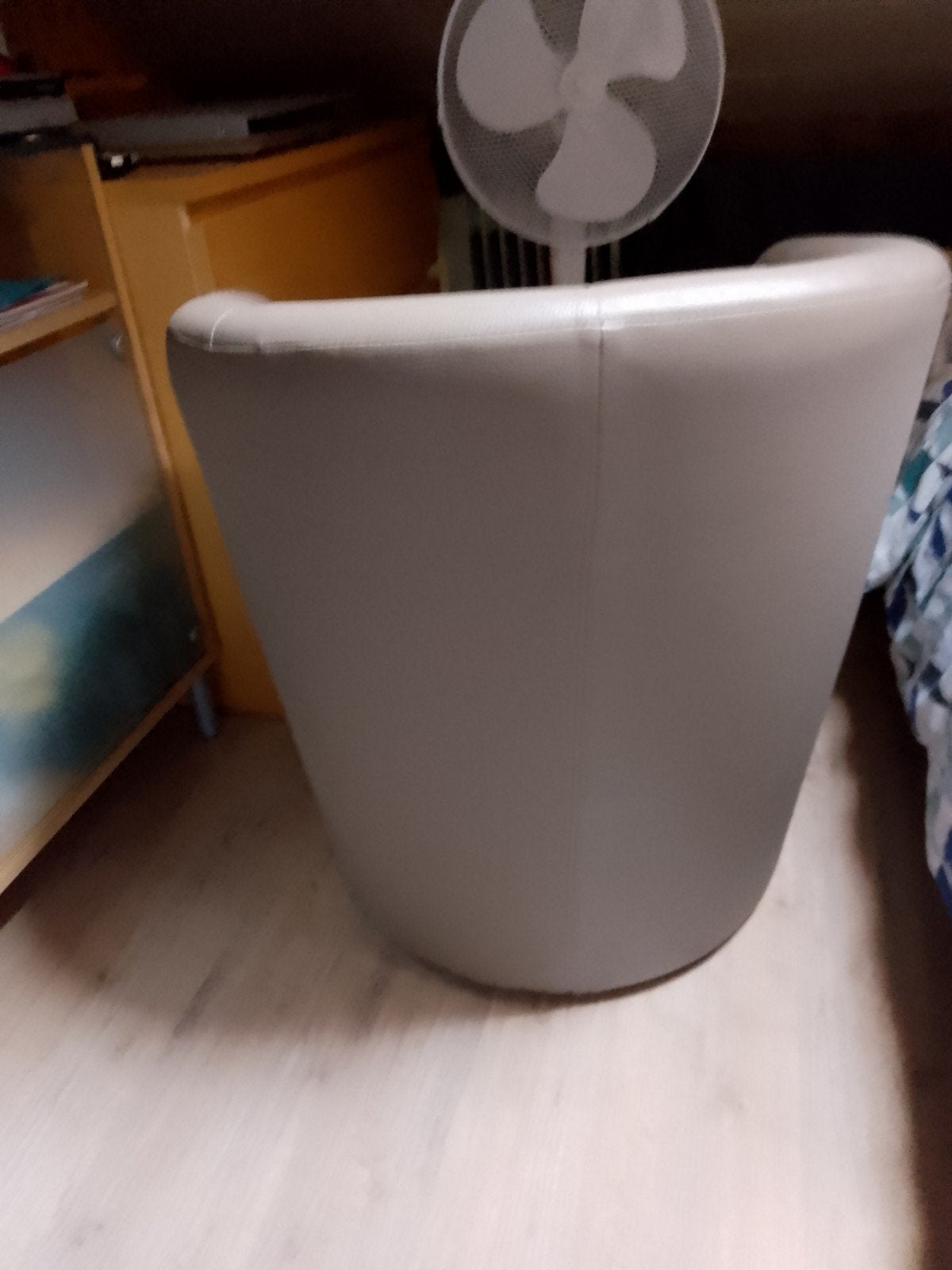 fauteuil d'appoint en simili cuir parfait état, Enlèvement, Cuir