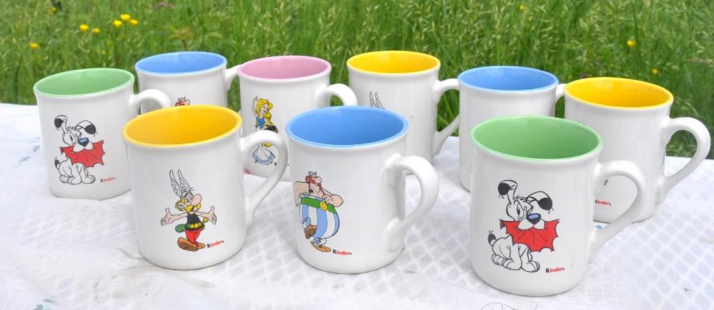 8 mug motif decor bd asterix editée pour kinder année 2004, Collections, Enlèvement ou Envoi, Astérix et Obélix, Comme neuf, Autres types