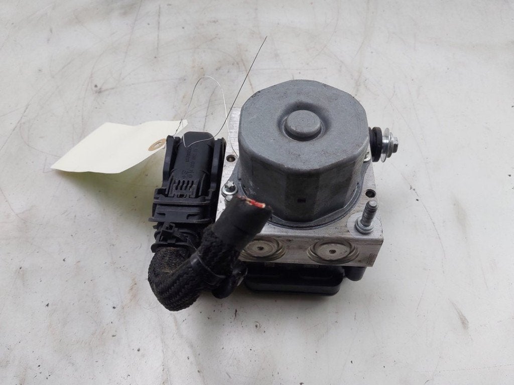 ABS POMP Mercedes-Benz A (W176) (01-2012/05-2018), Gebruikt, Mercedes-Benz