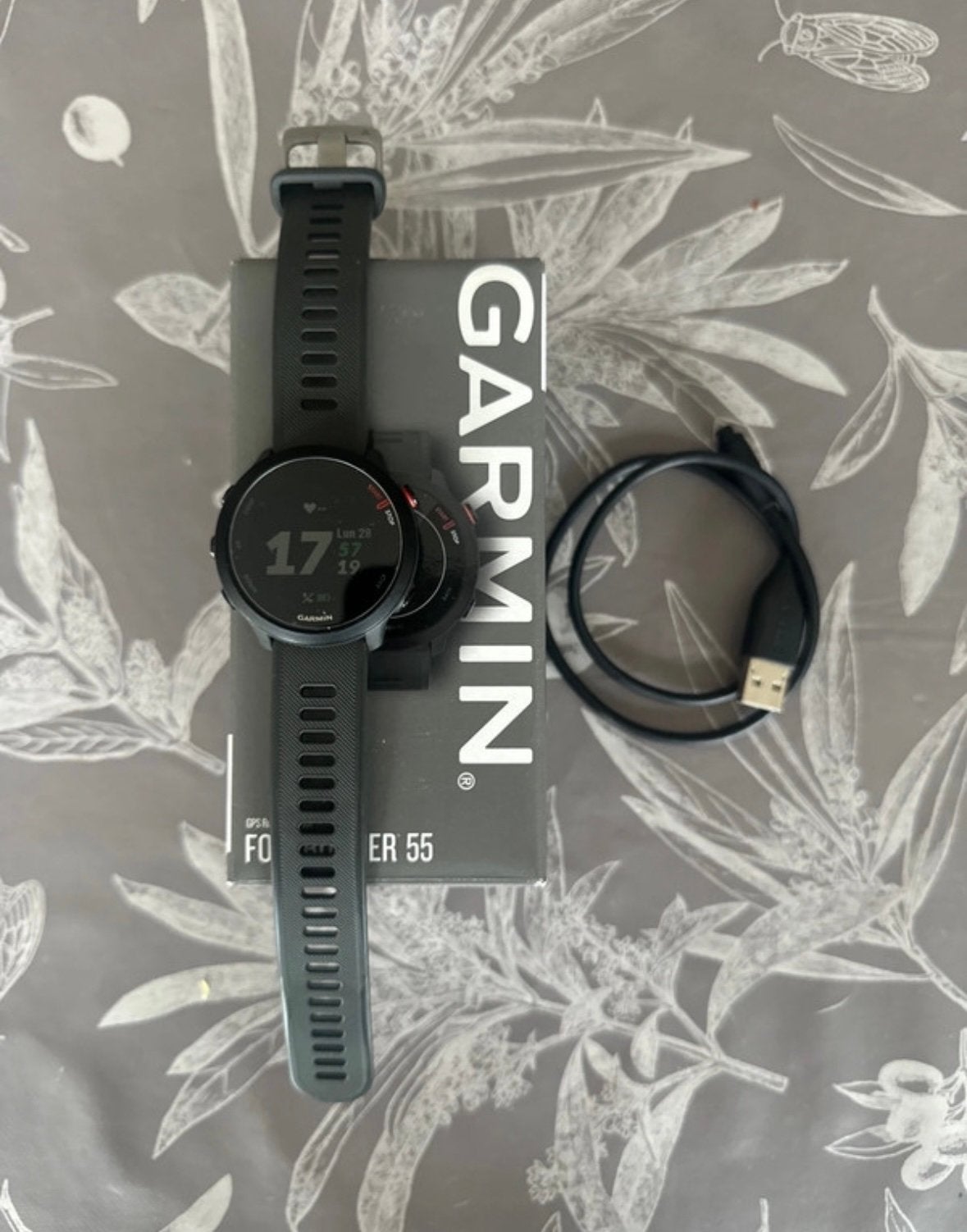 Garmin forerunner 55, Étanche, Comme neuf, Enlèvement, État