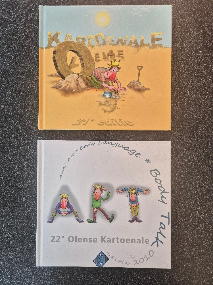 2x boek Olense Kartoenale nr 21 en 22 Olen Cartoon, Boeken, Ophalen of Verzenden, Zo goed als nieuw, Cartoons