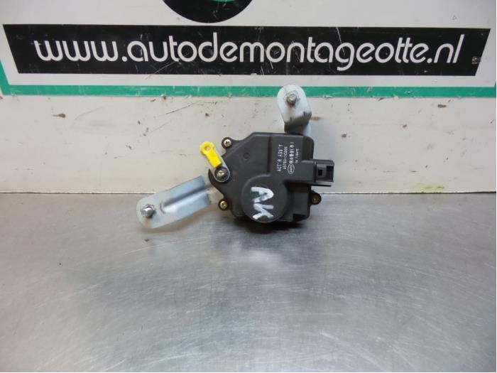 Motor Centrale Deurvergrendeling van een Hyundai Getz (Getz, Auto-onderdelen, Gebruikt, -, -, Ophalen of Verzenden