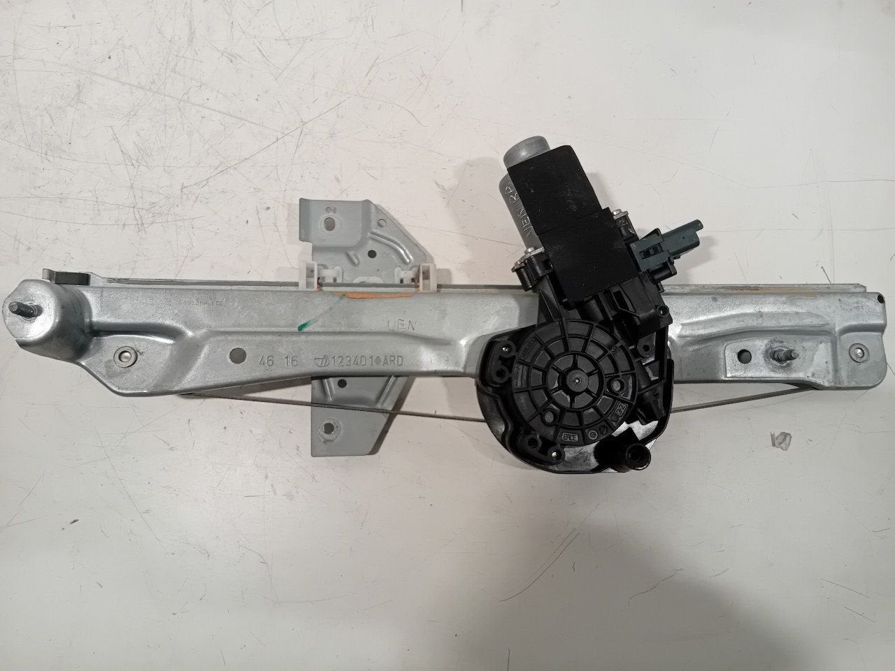 Raammechaniek elektrisch rechts achter Renault Scénic, Onderdelen@venauto.nl, Van der Ven Autorecycling B.V., Gebruikt, Ettenseweg 76, 4706 PB Roosendaal, The Netherlands
