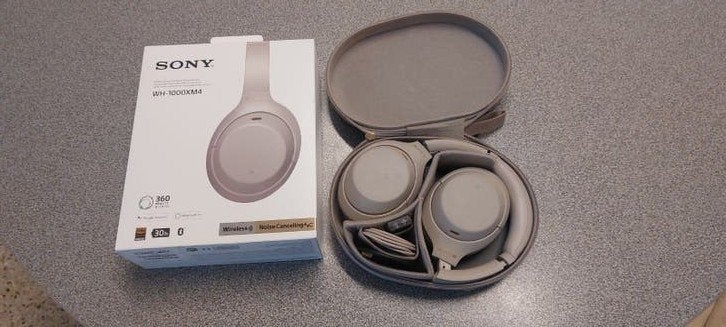 Sony hoofdtelefoon WH-1000XM4, Audio, Tv en Foto, Ophalen of Verzenden, Zilver, Sony, Draadloos