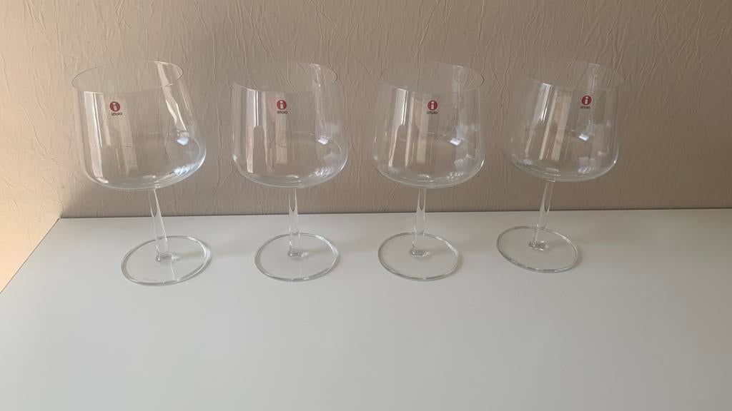 4 Prachtige elegante Iittala bierglazen Essence reeks, Ophalen of Verzenden, Zo goed als nieuw