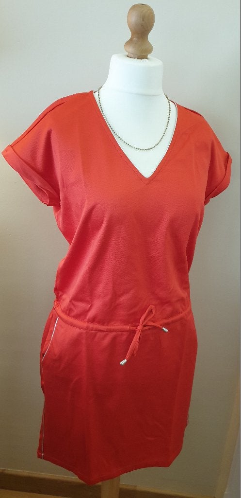 NIEUW artikel : Superstar rode jurk - Maat L, Kleding | Dames, Maat 42/44 (L), Nieuw, Ophalen of Verzenden, Knielengte
