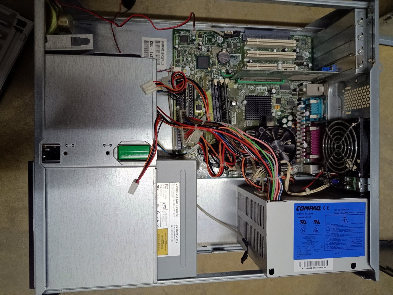 Oude desktop PC onderdelen Compaq en HP, Computers en Software, Ophalen