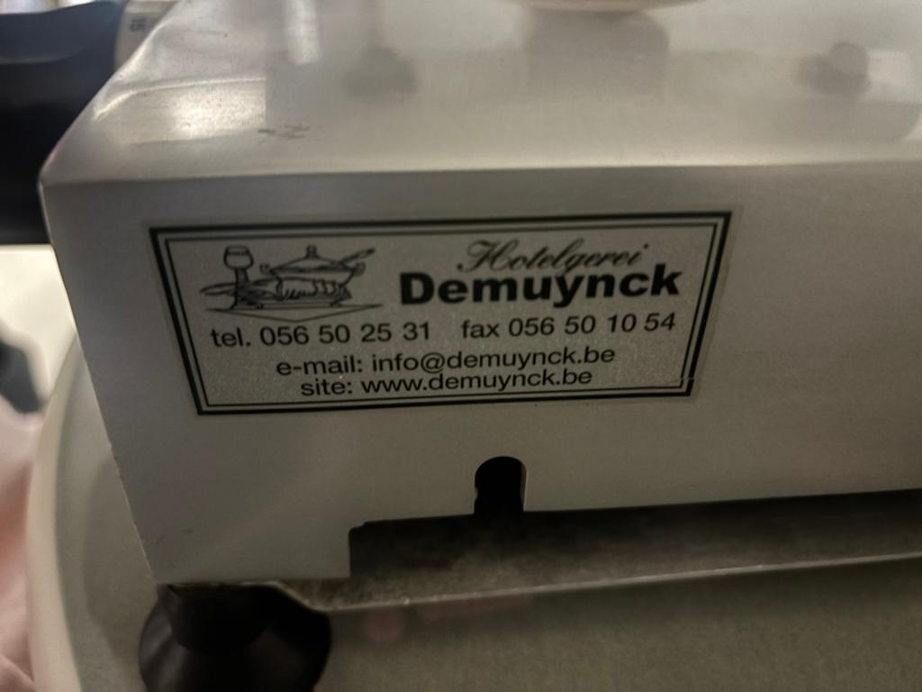 Demuynck vleesmachine, Ophalen, Zo goed als nieuw