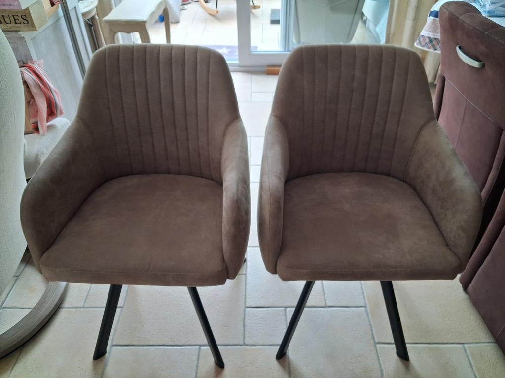 2 stoelen te koop, Ophalen