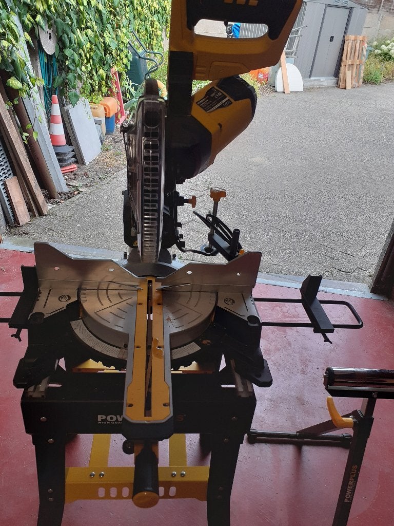 TE KOOP VERSTEKZAAG POWER PLUS, Doe-het-zelf en Bouw, Ophalen, 600 tot 1200 watt, Zo goed als nieuw, Powerplus