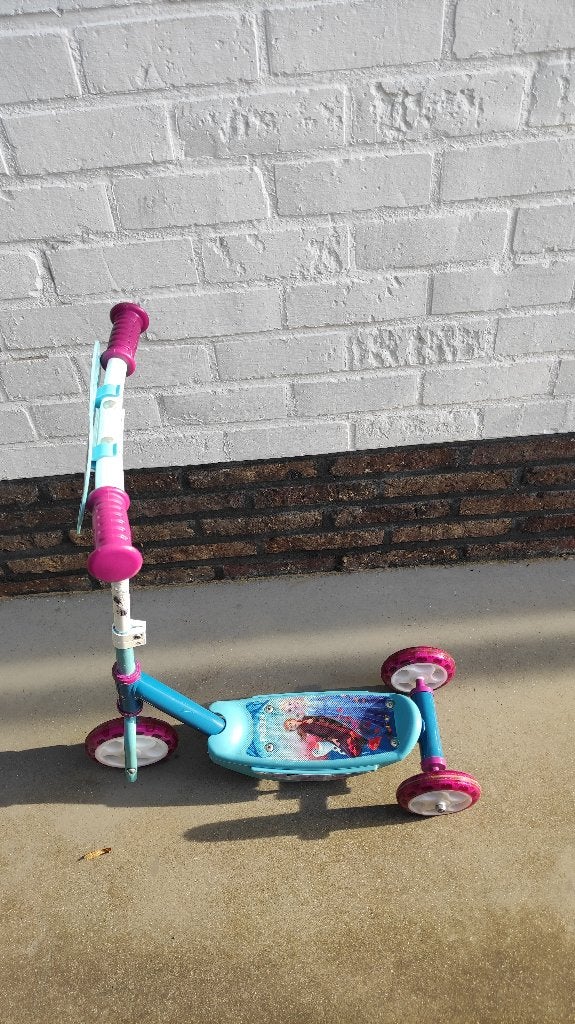 Step met drie wielen - Frozen - Smoby - verstelbaar stuur, Fietsen en Brommers, Ophalen, Gebruikt, Gewone step, Smoby