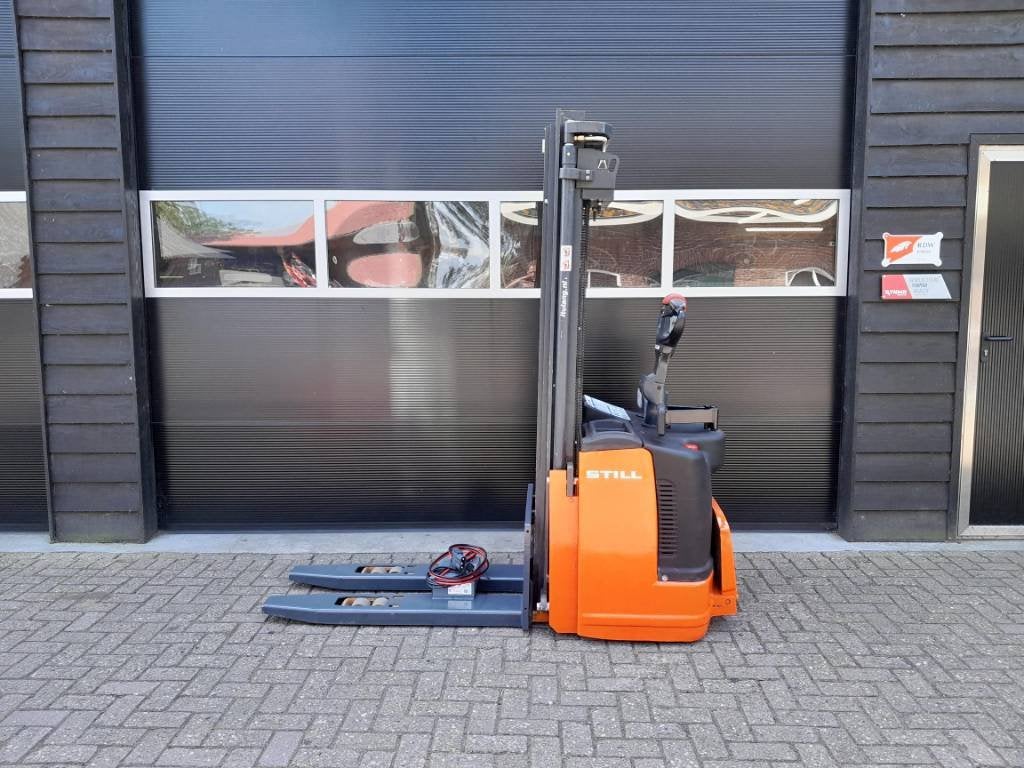 Still EGV-S 14 stapelaar Nieuwe Accu freelift triplex, Zakelijke goederen, Machines en Bouw | Heftrucks en Intern transport, 1000 tot 2000 kg