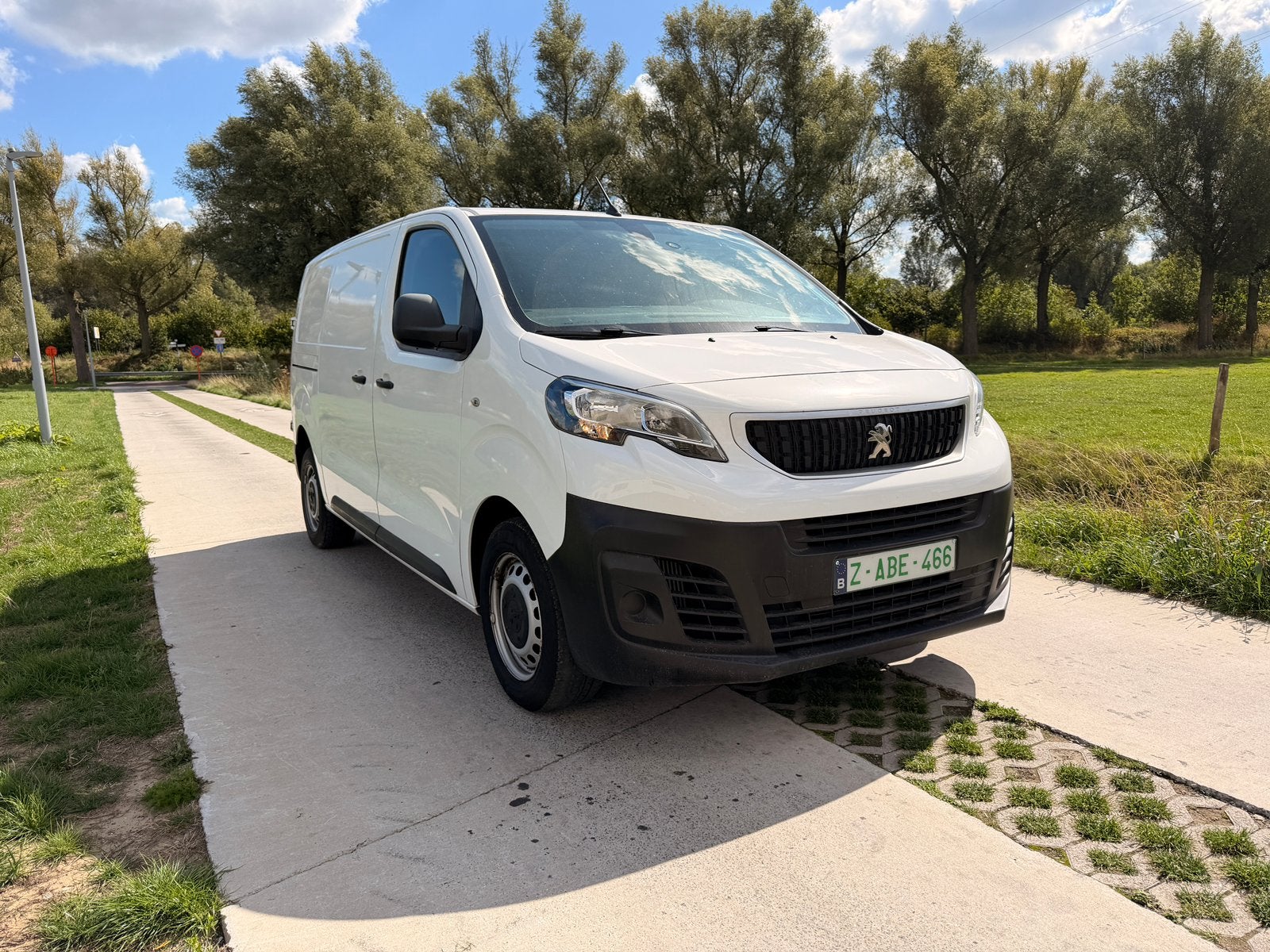 Peugeot Expert 2.0 HDi 140 ch — 12/02/2019, Euro 6, Entreprise, 3 places, Boîte manuelle