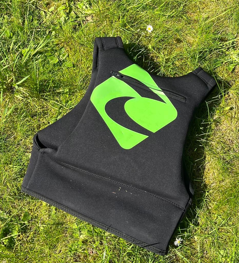 veiligheidsvest surf zeil kite maat M low impact / zwemvest, Ophalen, Zo goed als nieuw