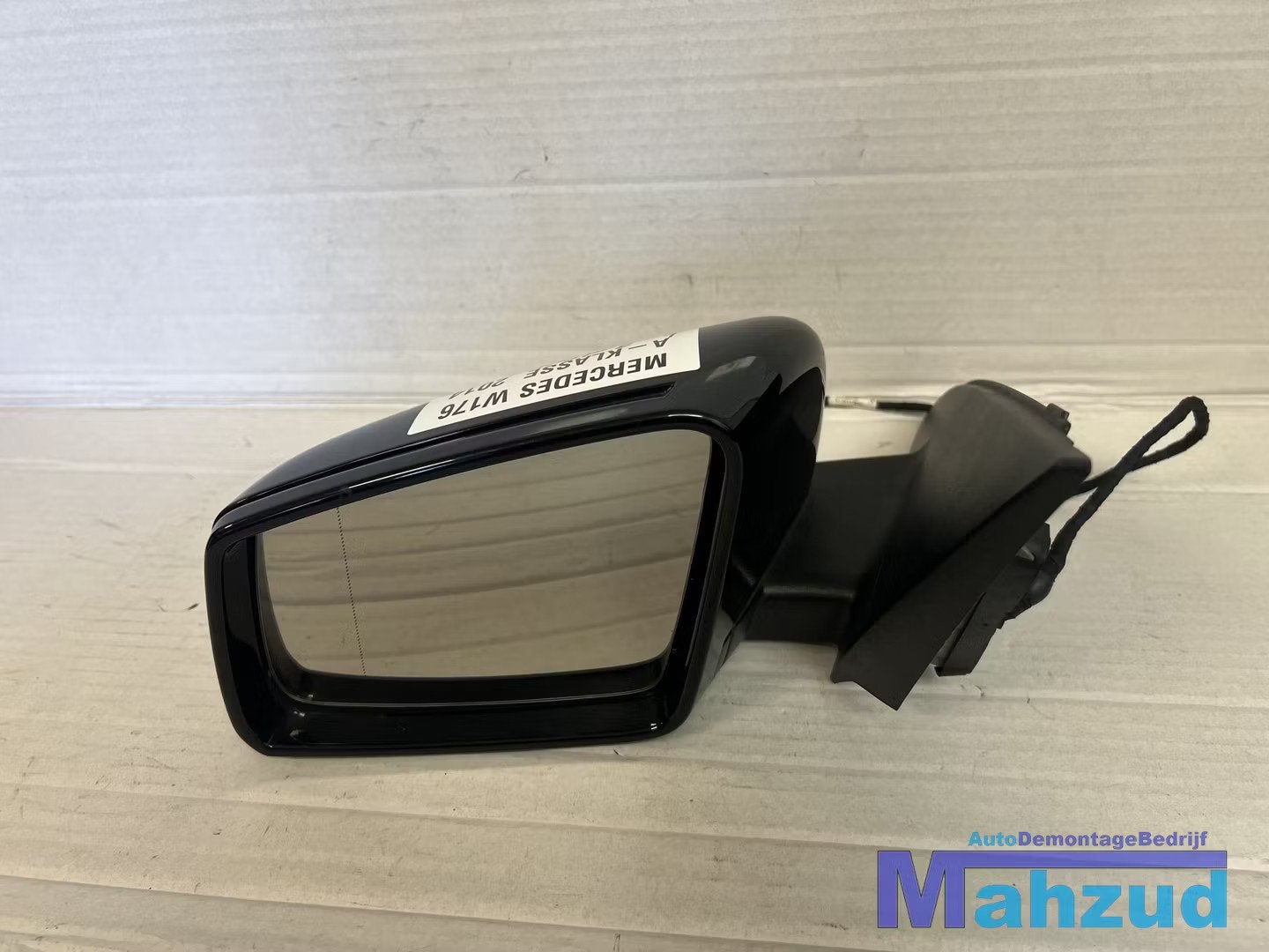 MERCEDES A KLASSE W176 ZWART Links spiegel 2012-2018, Gebruikt, Mercedes-Benz AG, Mercedes-Benz, Mercedesstrasse 120
70372  Stuttgart, DE