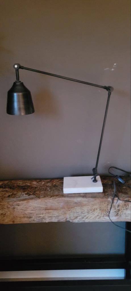 Tafellamp met witte stenen voet, Huis en Inrichting, Ophalen