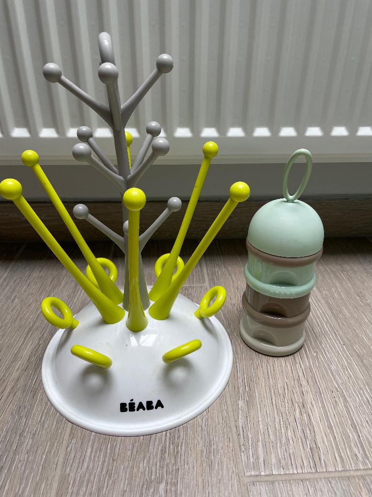 Beaba doseerdoos en flessenrek, Kinderen en Baby's, Ophalen