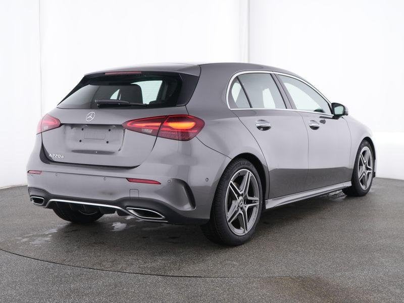 Mercedes-Benz A-Klasse 220 D Hatchback AMG Line | Multibeam, 4 deurs, Stof, Gebruikt, 133 g/km