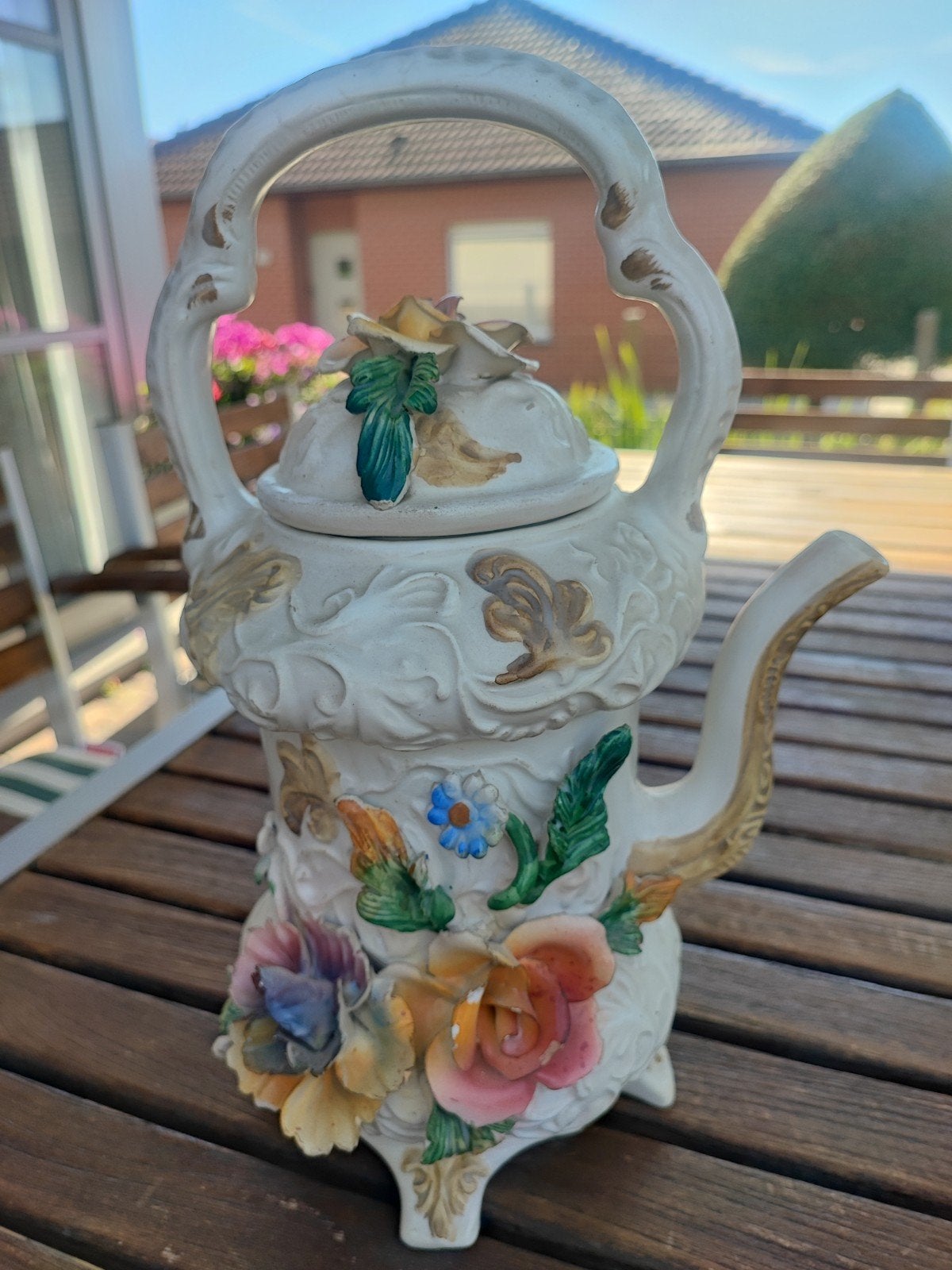 Decoratieve theepot in de Capodimonte-stijl, Antiquités & Art, Antiquités | Porcelaine, Enlèvement
