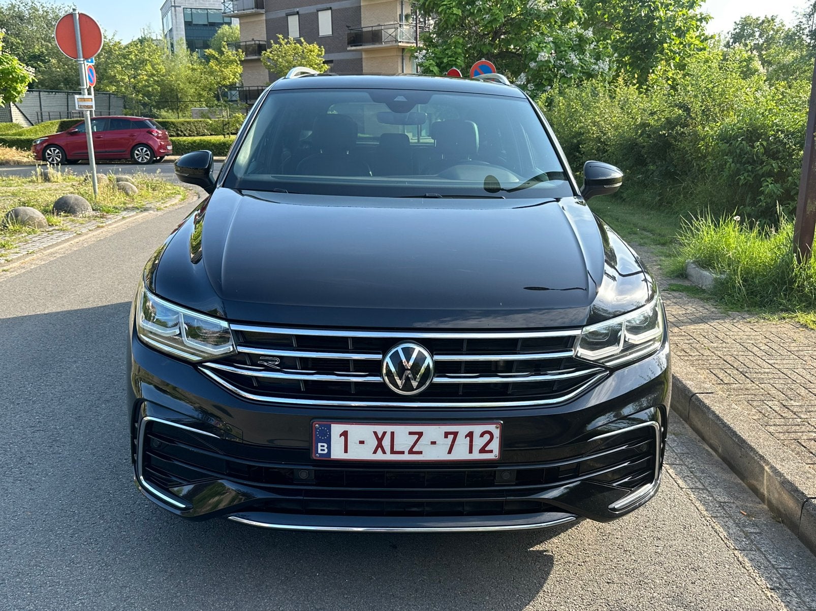 Volkswagen Tiguan R-Line, Auto's, Automaat, 4 cilinders, Zwart, Leder