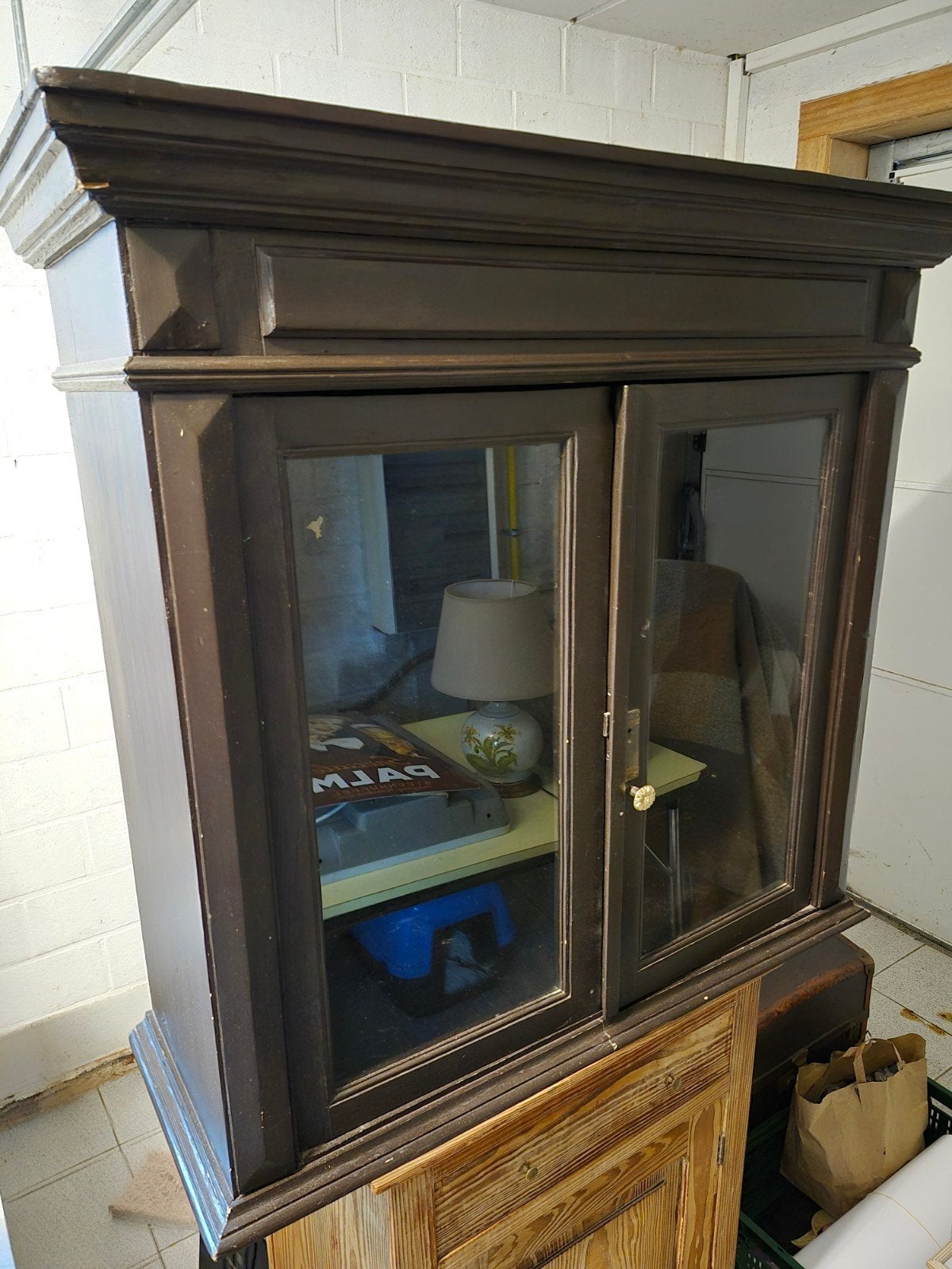 armoire suspendue ancienne, Enlèvement