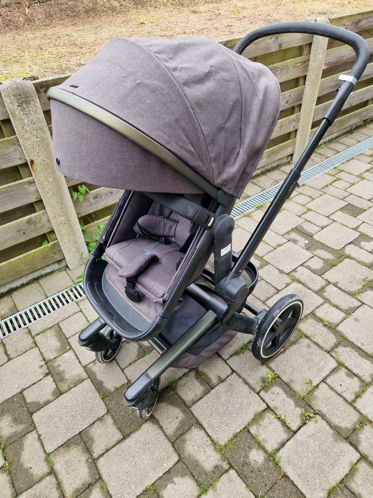 Poussette Joolz Day+ + lit de voyage + sac, Enfants & Bébés, Buggys, Utilisé, Autres marques, Protection de pluie, Dossier réglable