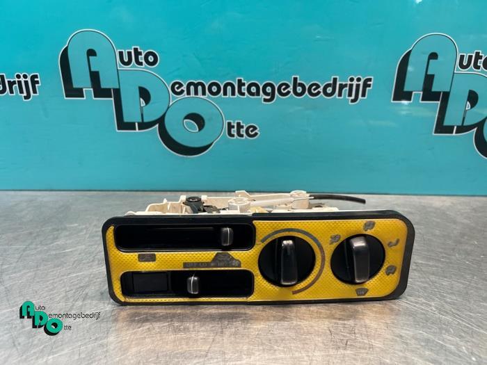 Panneau de commandes chauffage d'un Toyota Starlet (Starlet, -, 3 mois de garantie, Toyota, Utilisé