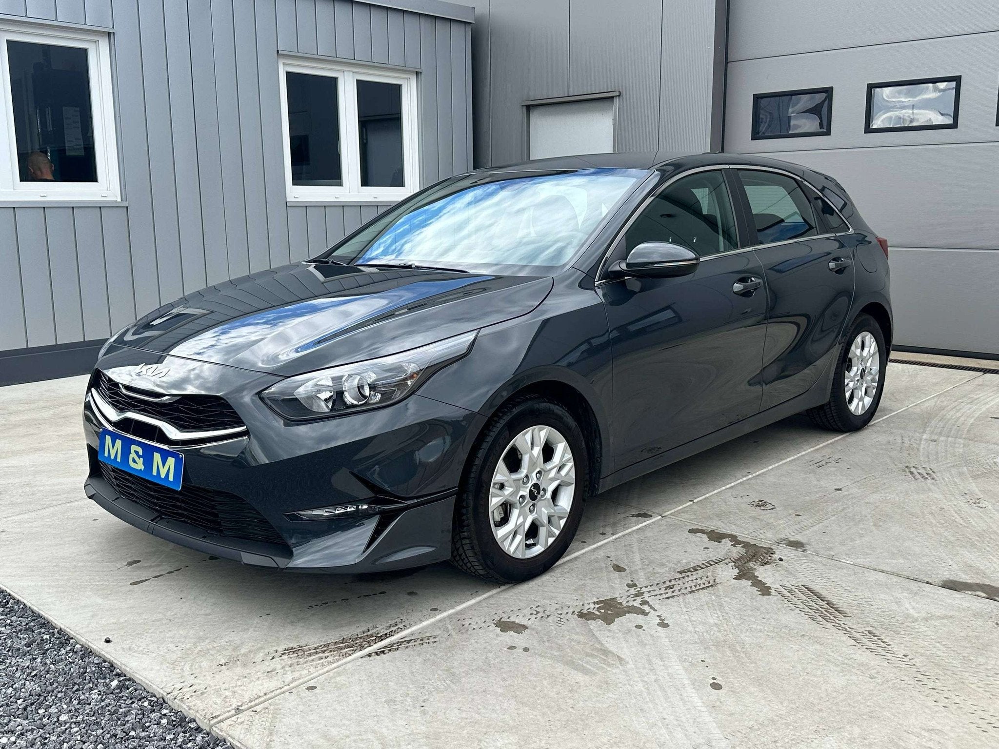 Kia Ceed 1.0 T-GDi * 9000 km * Garantie 02/2032 *, Autos, Achat, 998 cm³, Entreprise, Noir