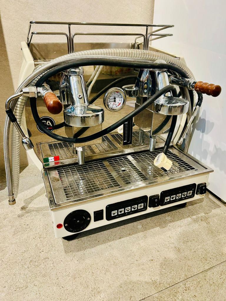 Koffiemachine La Nuova Era Kompact, Elektronische apparatuur, Koffiezetapparaten, Zo goed als nieuw, Koffiemachine, Ophalen