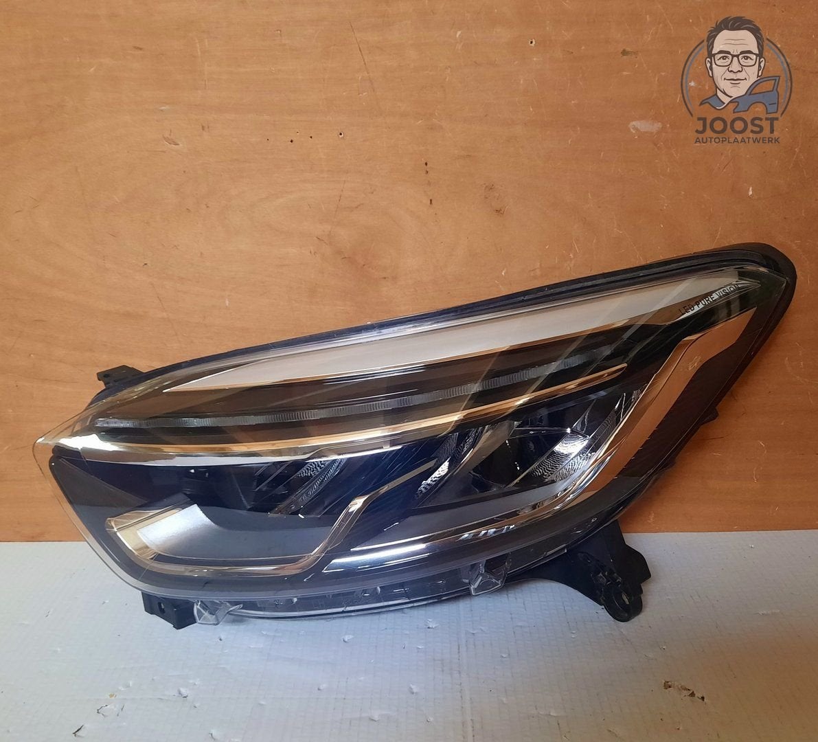 Koplamp links LED Renault Captur FL v.a 2017 260606152R, -relations.clients@renault.fr, Enlèvement ou Envoi, Renault, Origine de la pièce connue