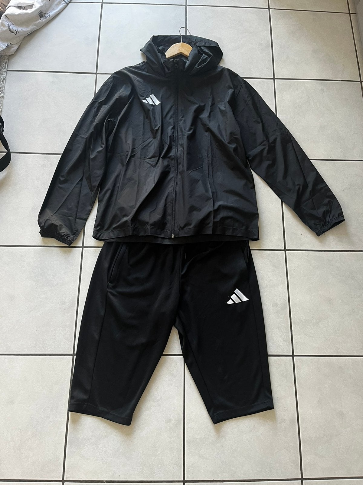 Adidas hardloopset, Kleding | Heren, Heren-kledingpakketten, Ophalen of Verzenden, Zo goed als nieuw, Maat 48/50 (M)