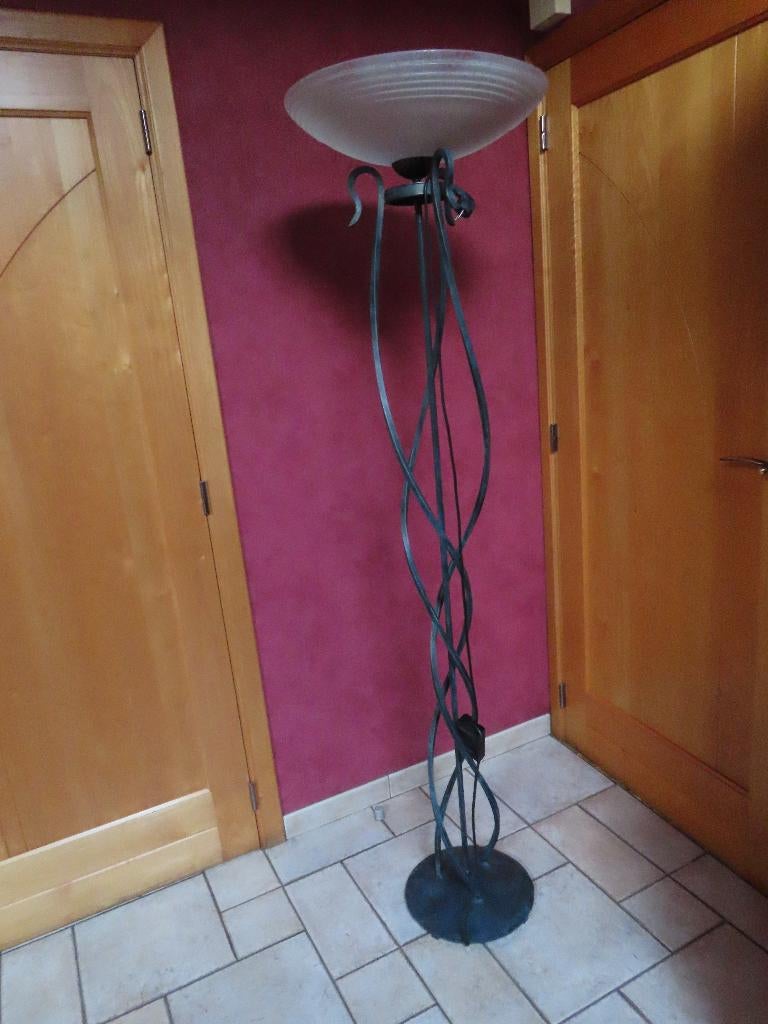 Staande lamp , Terzani metalen frame , retro, vintage, Huis en Inrichting, Woonaccessoires | Overige, Ophalen, Zo goed als nieuw