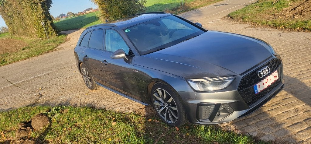 Audi A4 Avant 35 TFSI mild hybrid / Pano / S-Tronic, Autos, Cuir, Argent ou Gris, Ordinateur de bord, 5 portes