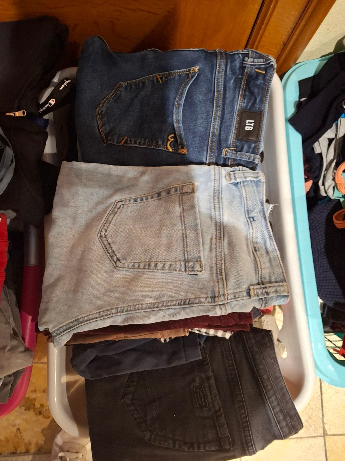 ensemble de vêtements pour femmes/filles tailles de 158 à L., Enlèvement