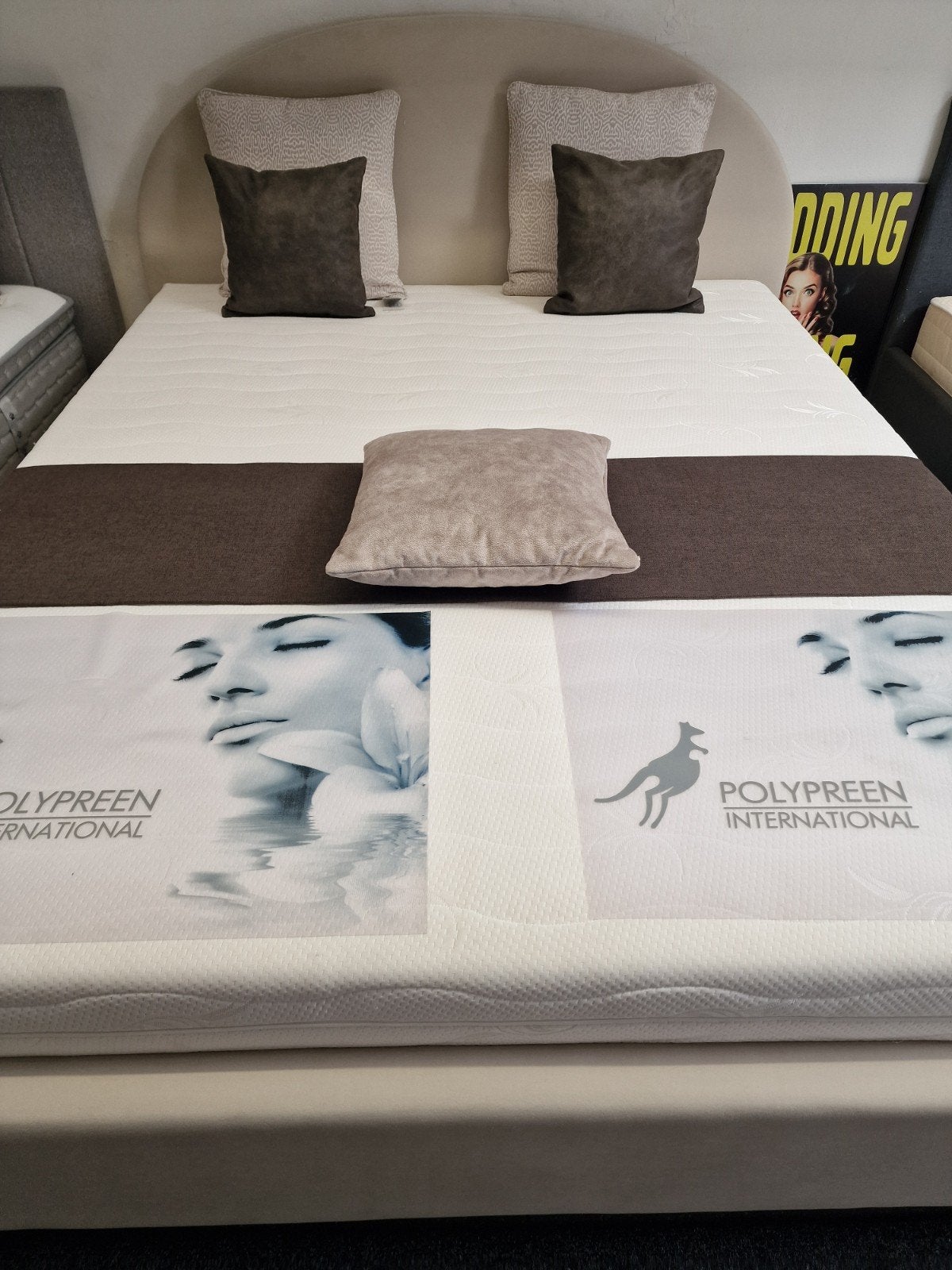 Boxsleep met opbergruimte 399 €, Ophalen