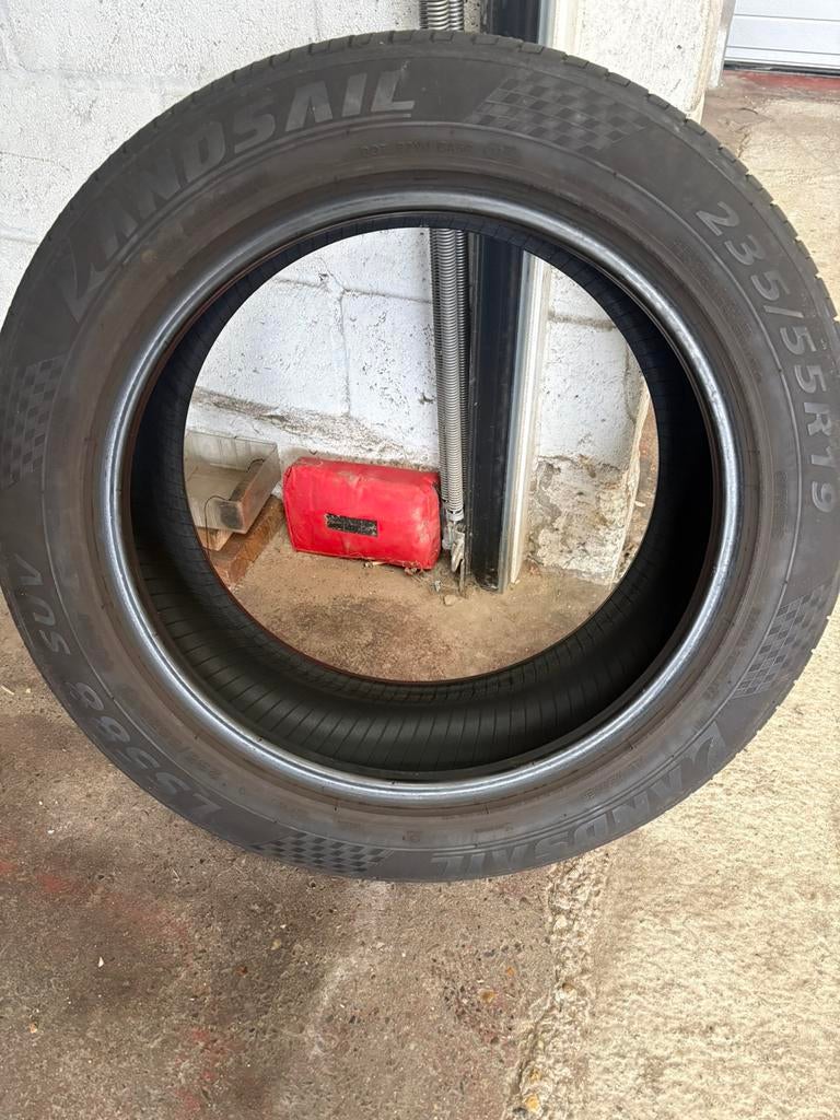 235 55 R19 SUV extra load 4 stuks zgan, Ophalen, Band(en)