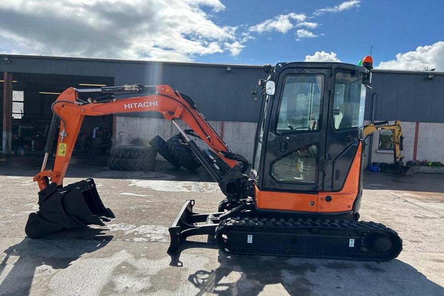 Mini-pelle Hitachi ZX33U-5A 3.3T, Enlèvement ou Envoi, Excavatrice