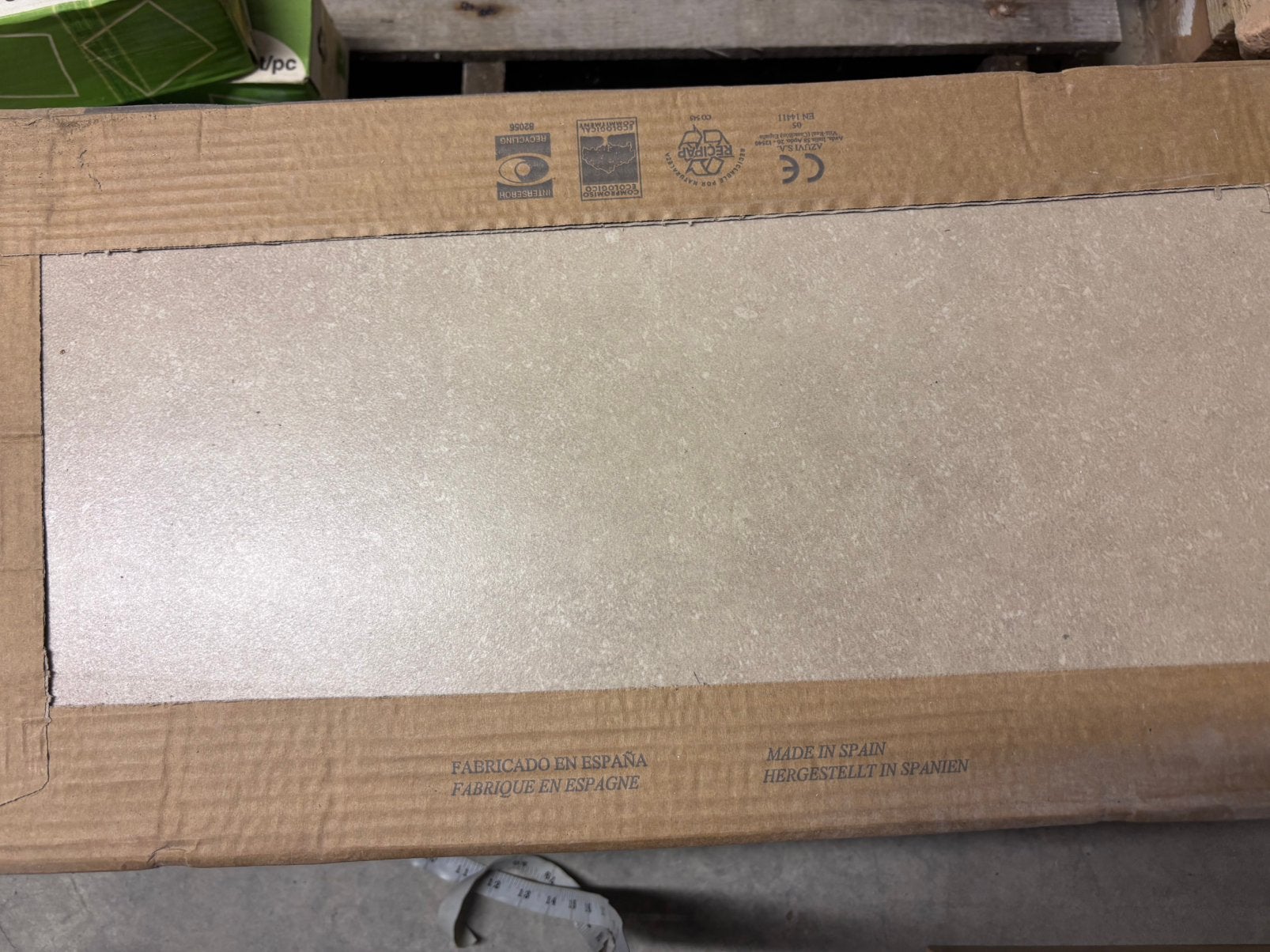 Carrelage + plinthes (beige), Enlèvement, Comme neuf