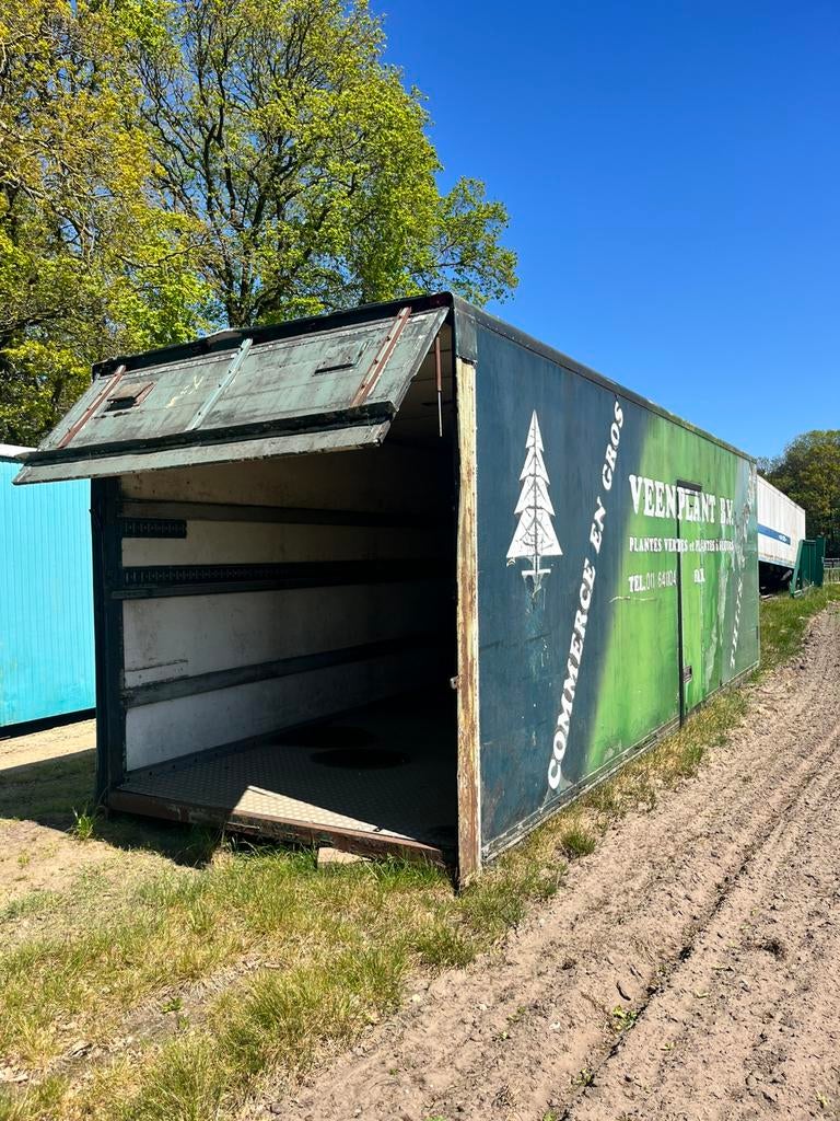 Schuilhok/werfkeet