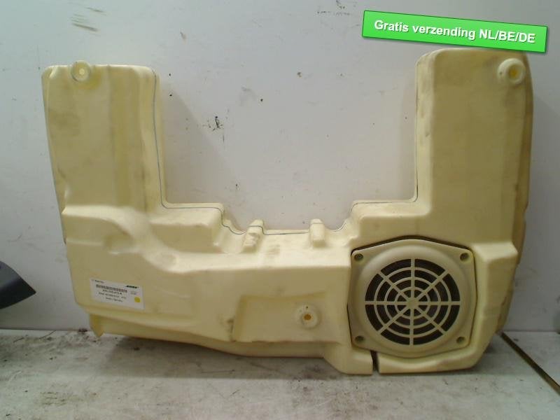 SUBWOOFER BOSE Audi A1 Sportback (8XA / 8XF) (8X0035412A), Auto-Union-Straße  1,
85057  Ingolstadt, DE, Info@audi.de, Audi, Utilisé