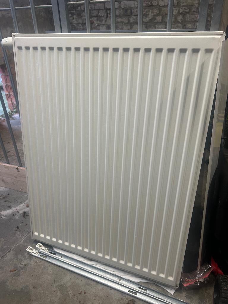 Radiator Van Marcke, Doe-het-zelf en Bouw, Ophalen, Radiator, Zo goed als nieuw, 60 tot 150 cm