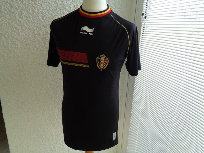 T-shirt. Marque: "Burrda sport". Belgium.Taille L, Envoi, Comme neuf, Autres couleurs, Burrda sport". Belgium