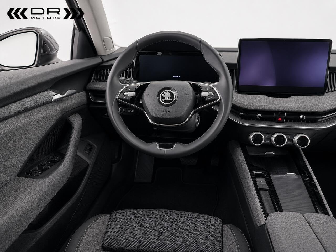 Skoda Superb ADAPTIVE CRUISE - DODE HOEK - MASSAGE - CAMERA, Autos, Skoda, 0 kg, Argent ou Gris, Achat, Euro 6