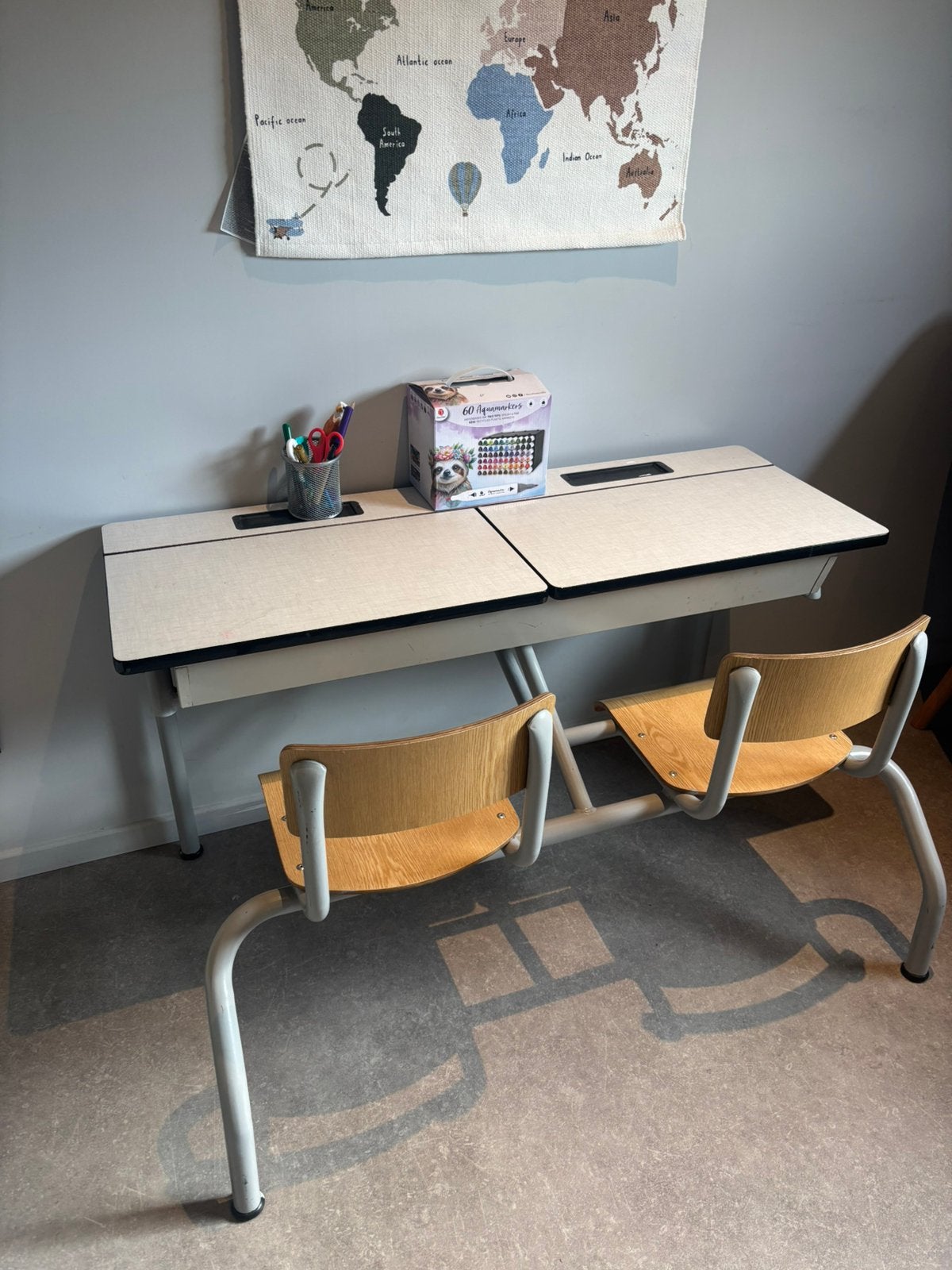 Lessenaar/bureau, Enlèvement, Utilisé